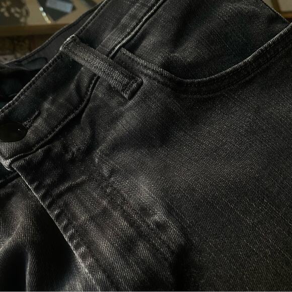 J Brand Alana High Rise black/dark gray skinny jeans - Picture 3 of 8